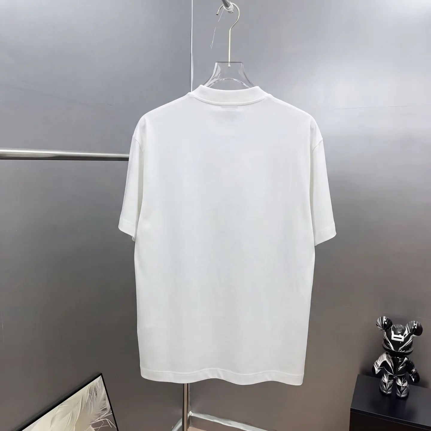 moncle～ 《 》7a tee ， Same Style ， : Black White Coffee Brown Size：S（90-130 ） M（125-150 ） L（135-165 ） XL（160-190 ） XXL（185-220 ）